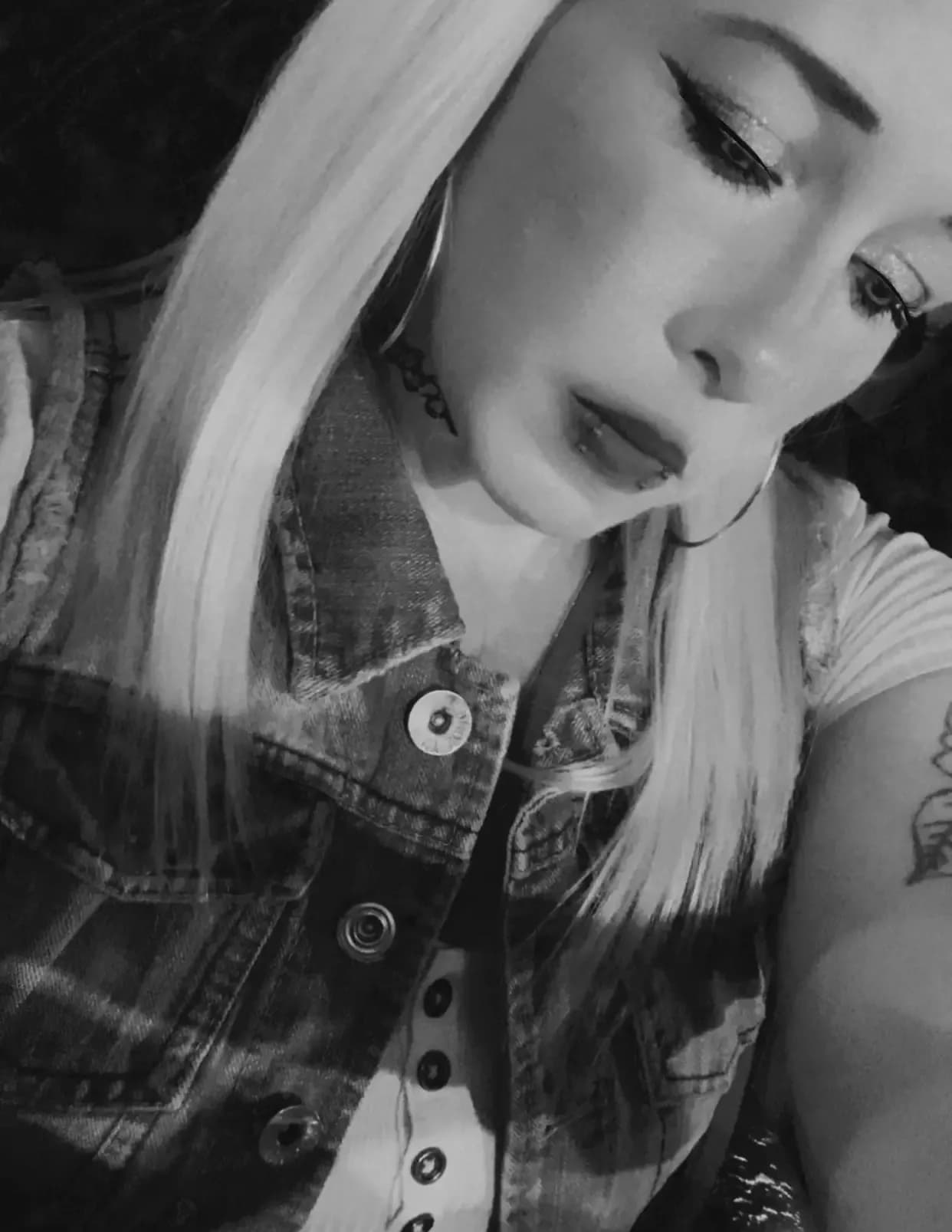 Kendra (Savage) image