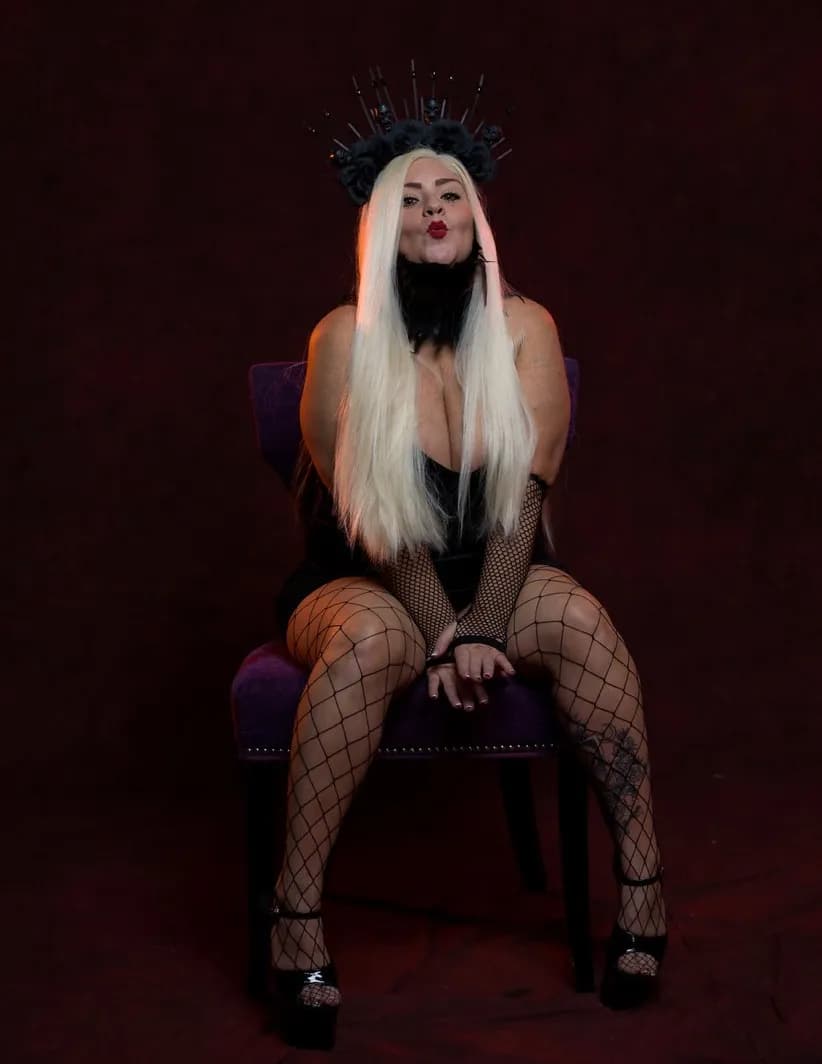 Jennifer carter ( Brinx savage) image