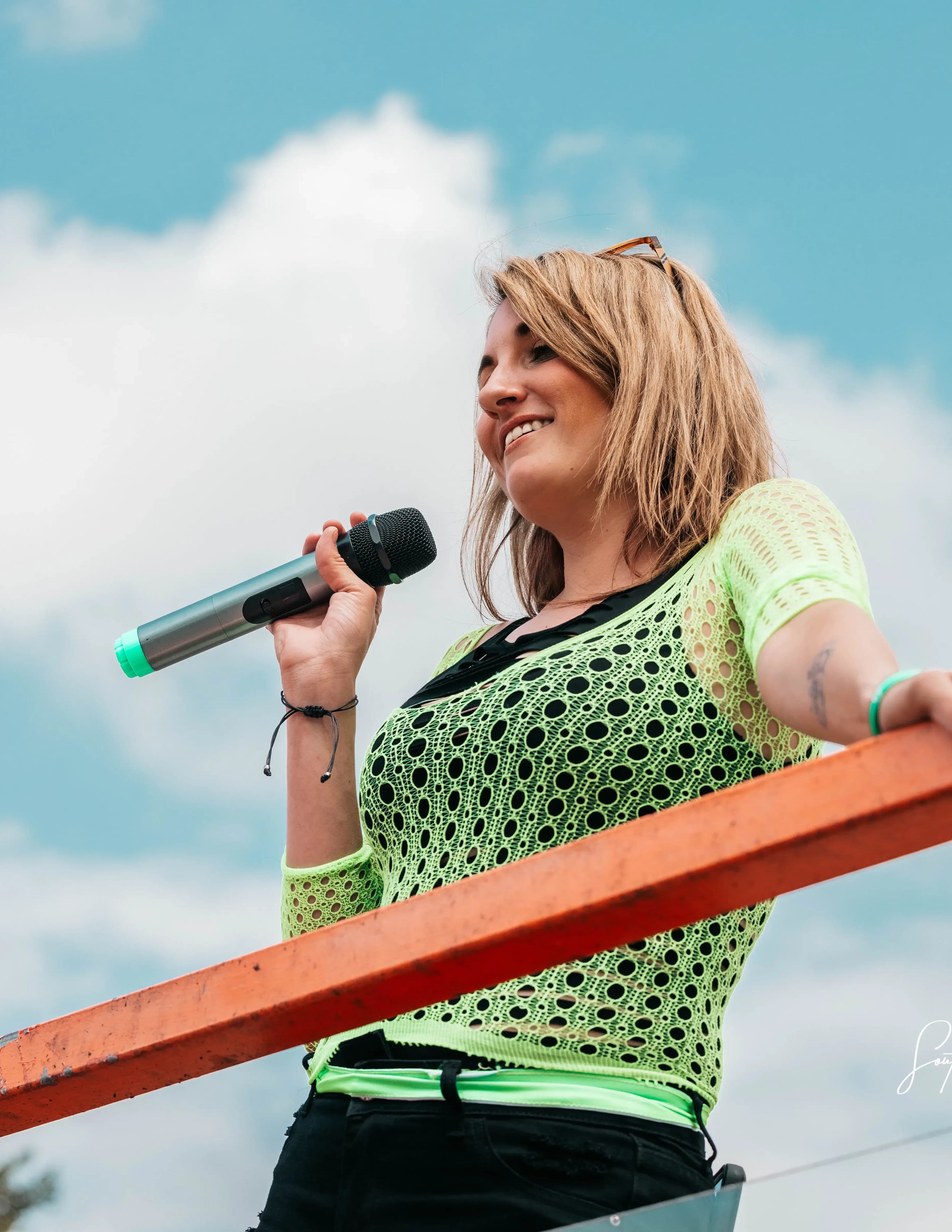 Jess Jones image