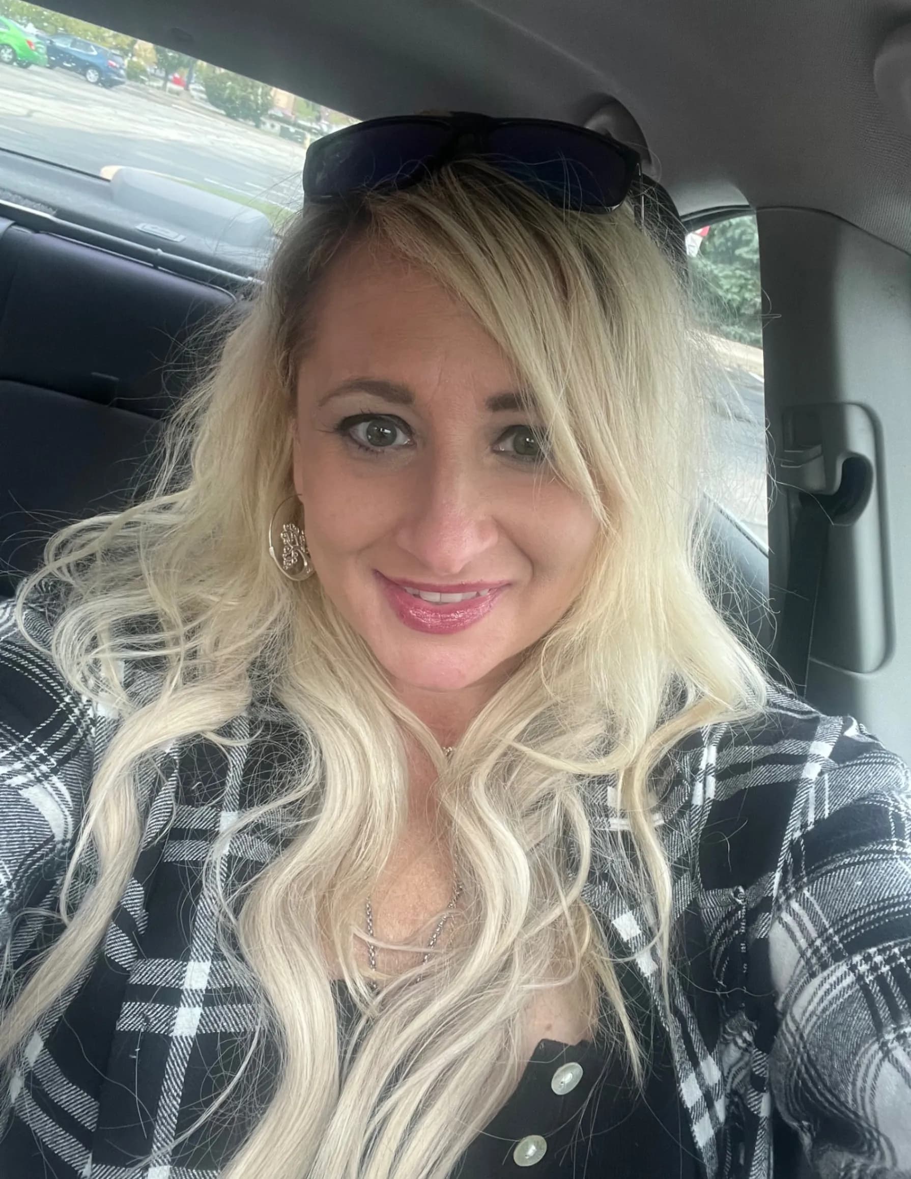 Carrie Eliza image