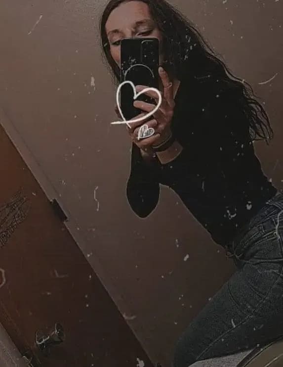 glamorousbaddie01 image