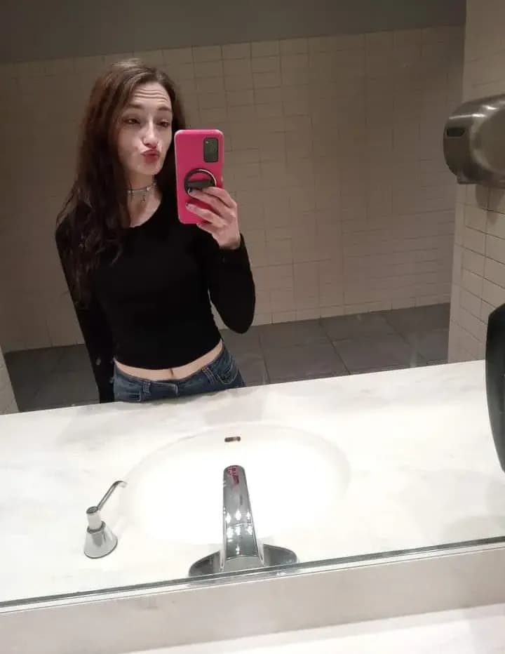 glamorousbaddie01 image