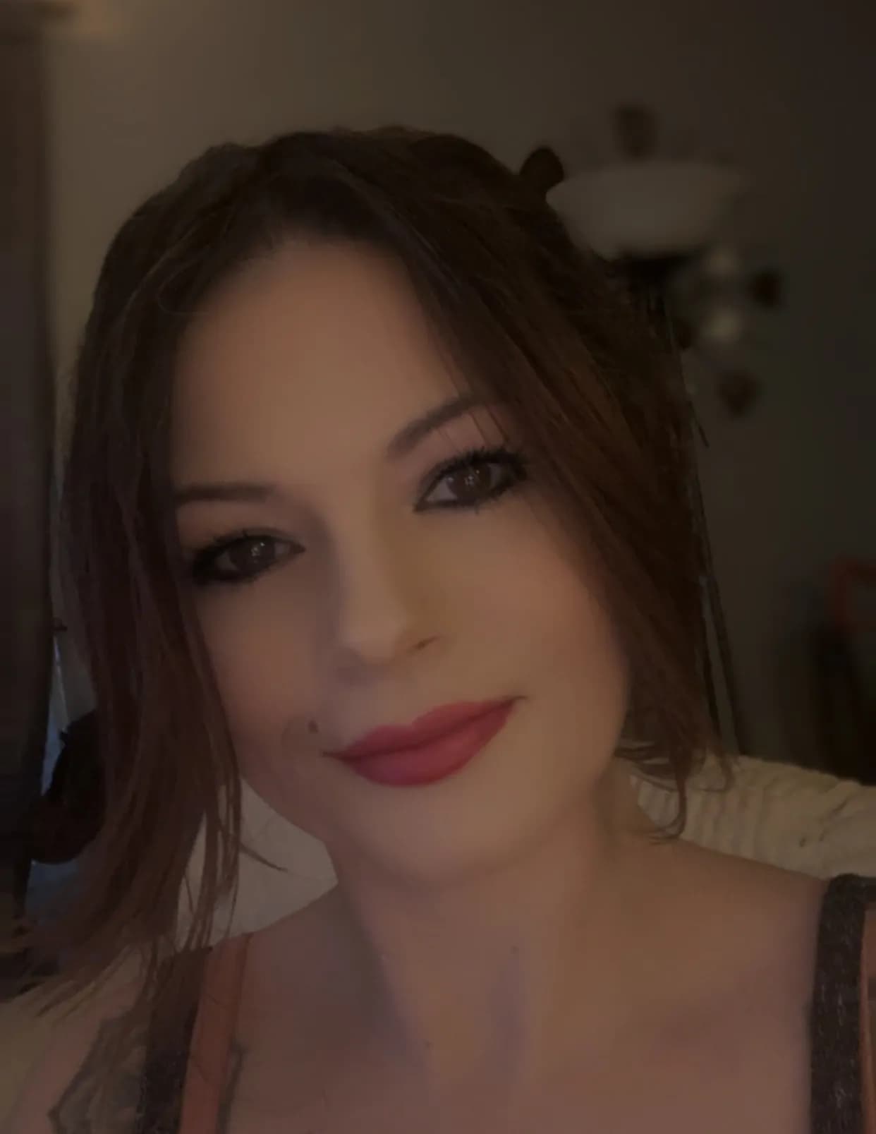 Eve  Cox image