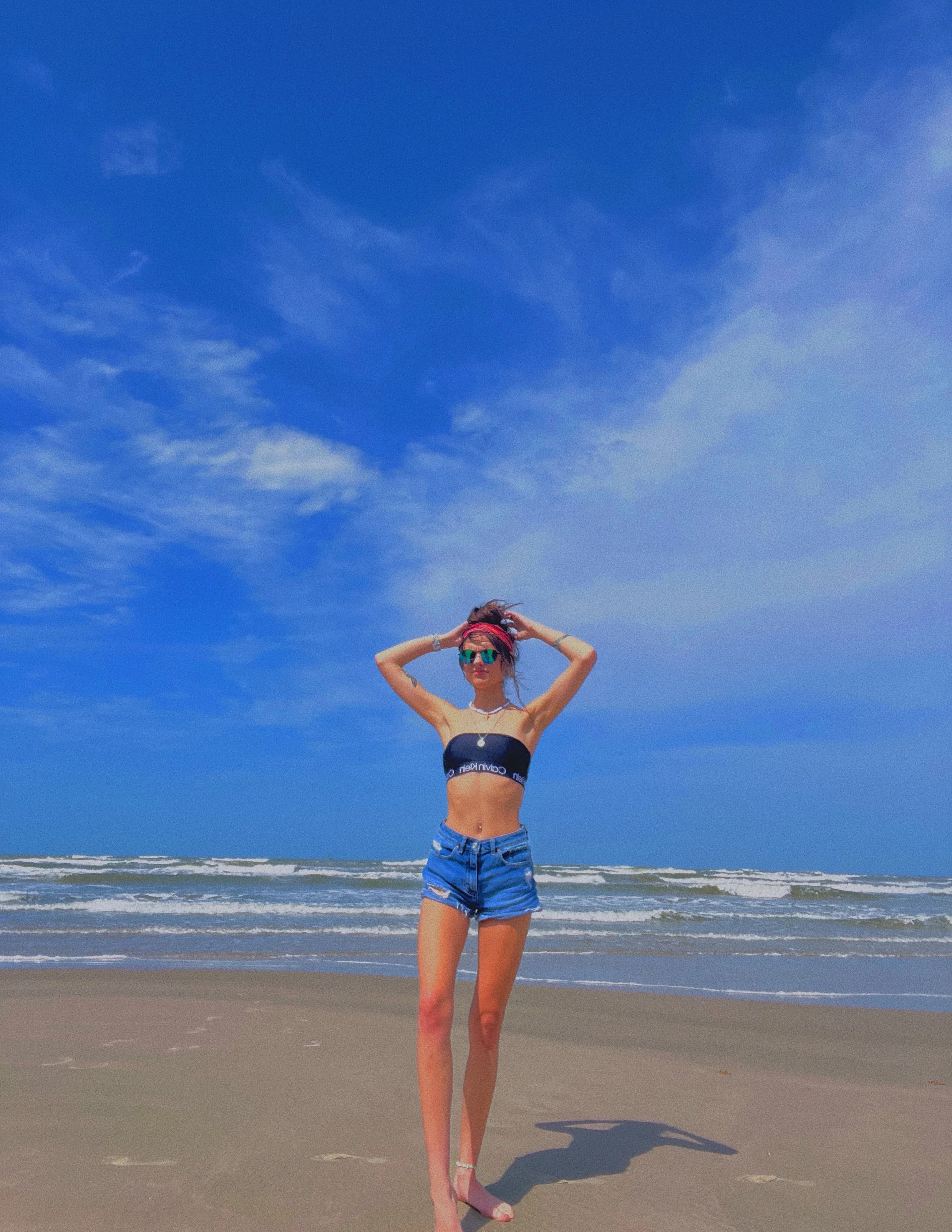 Alina H. image