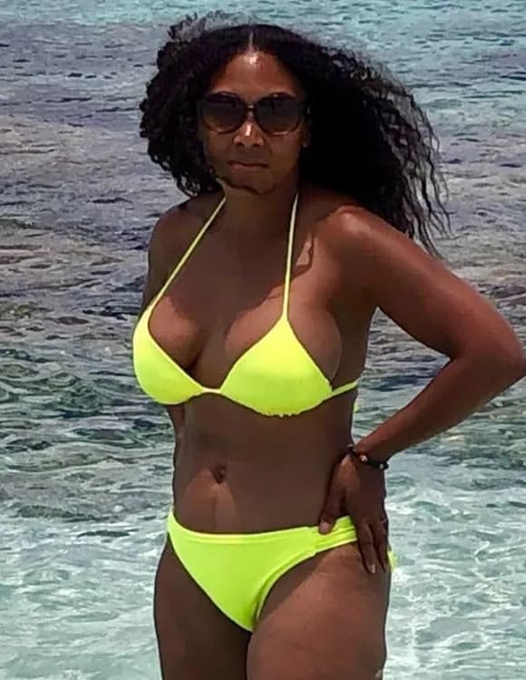 Dominique image