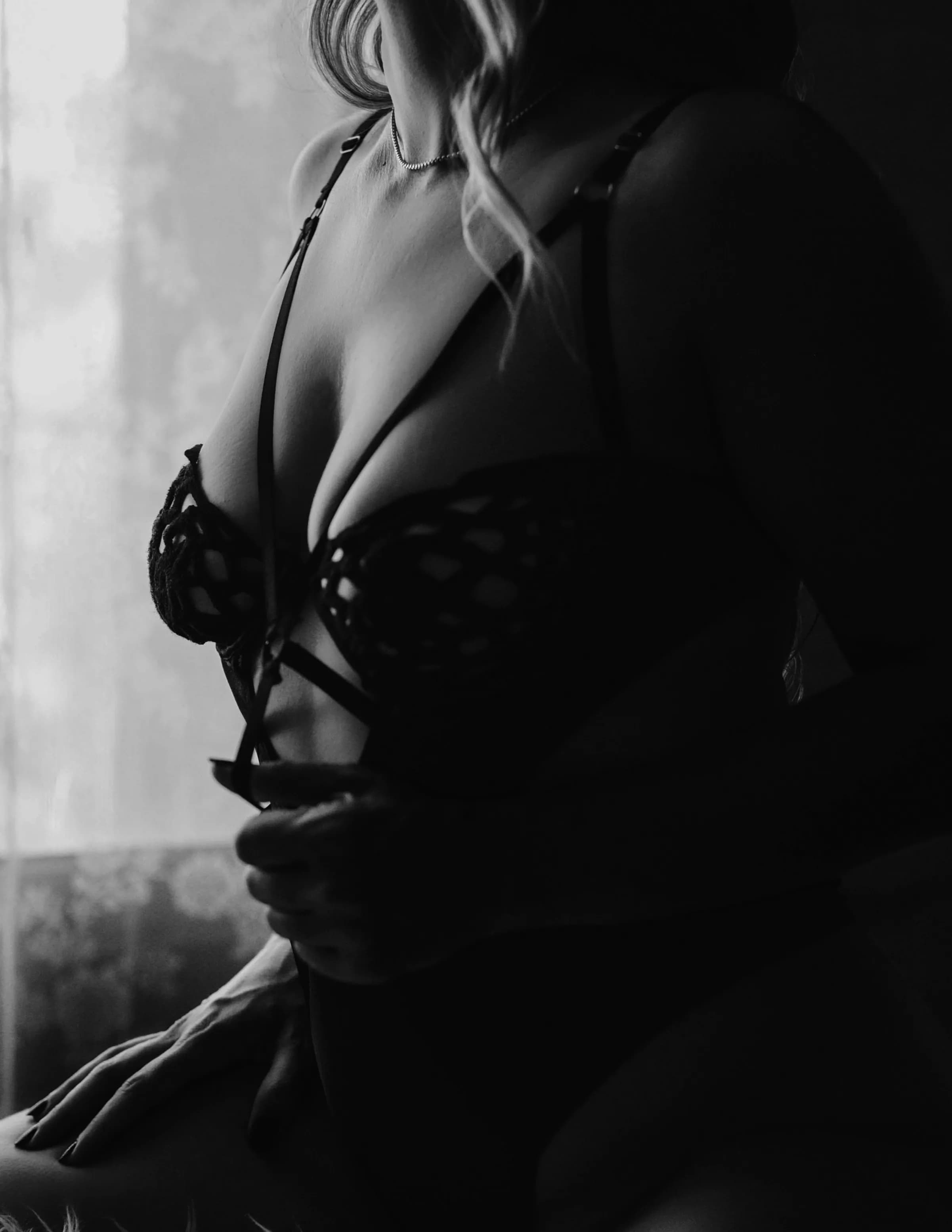 Shelby Rose image