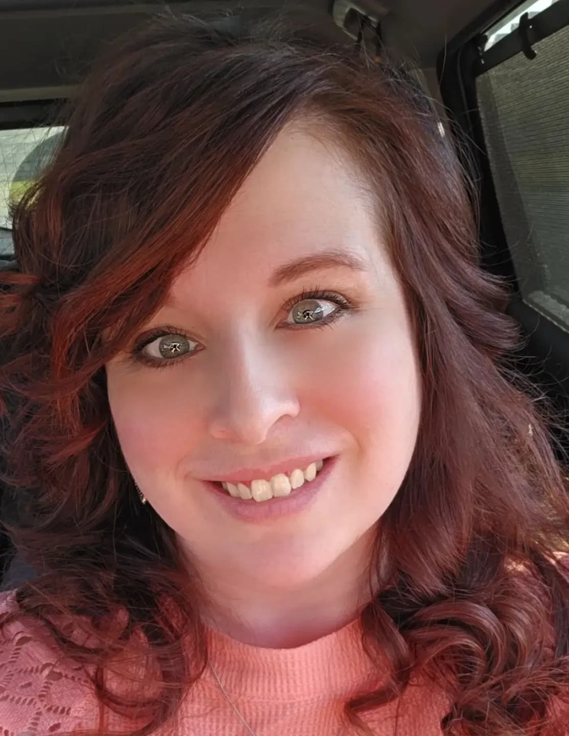 Holly Sue image