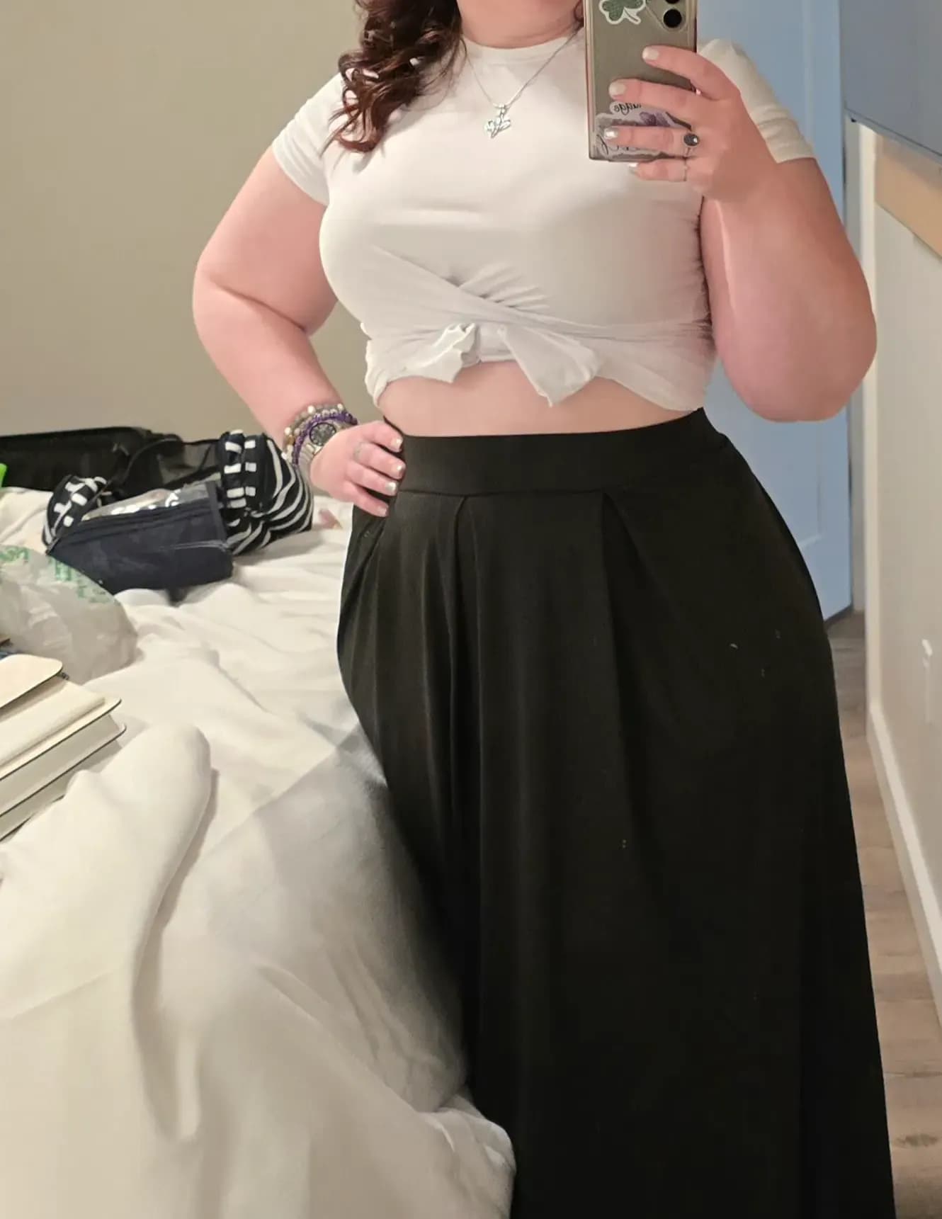 Holly Sue image