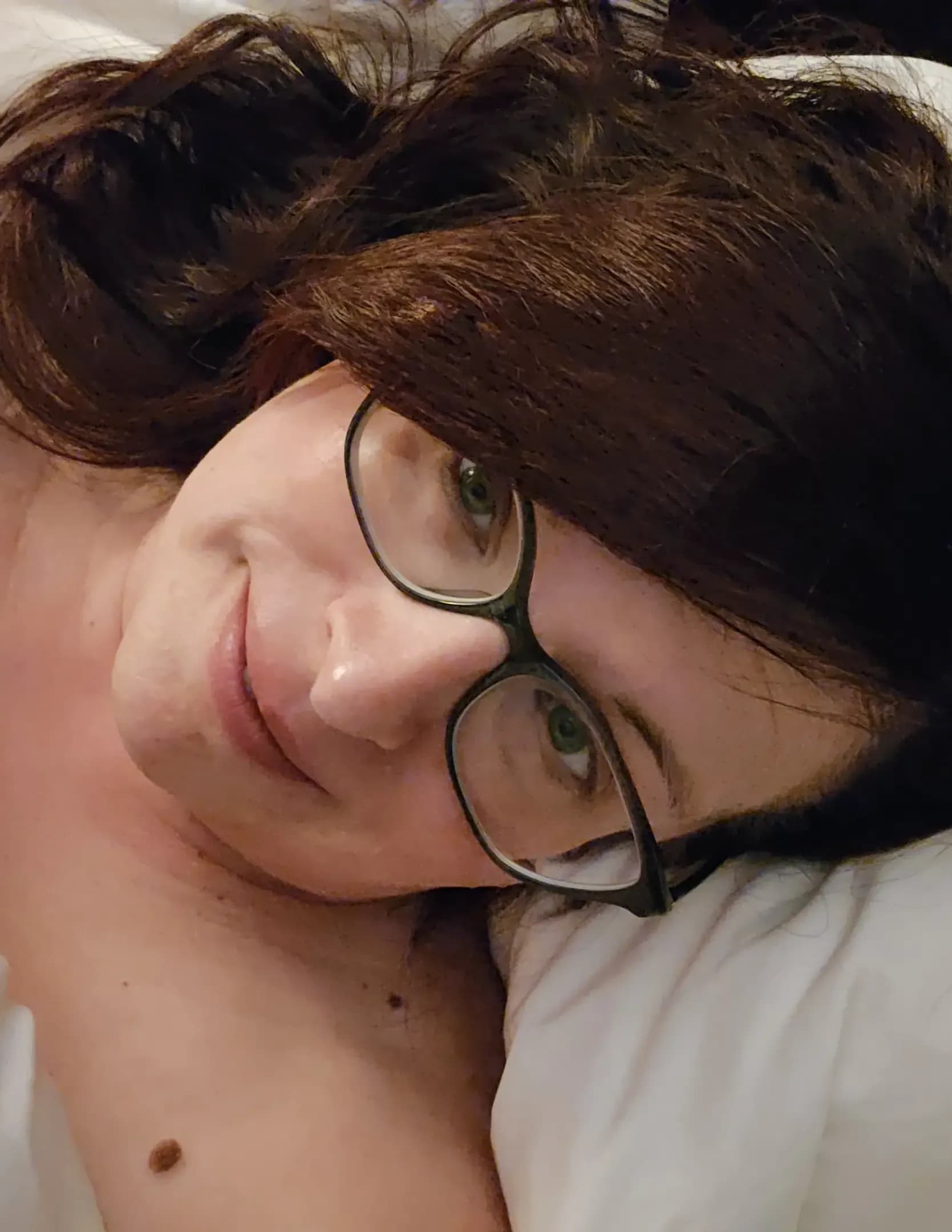 Holly Sue image