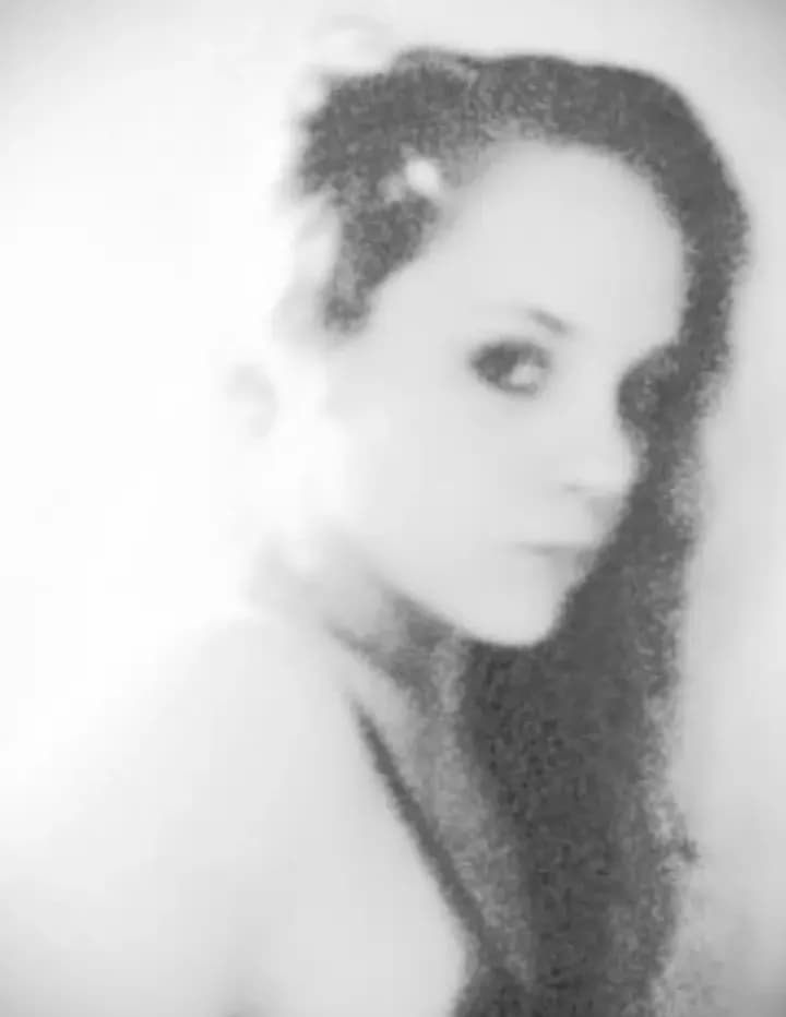Katie Ross image