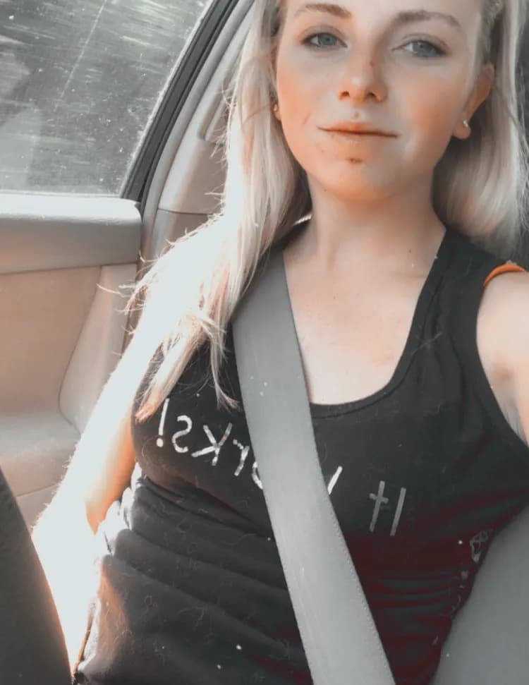 Jennelle Hill image