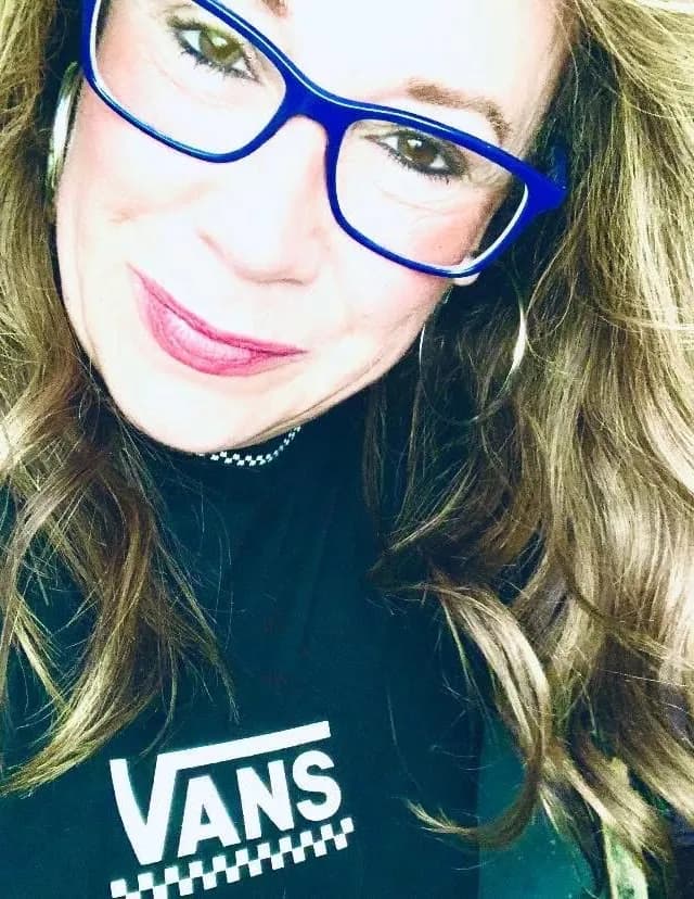 Gina Lucia image