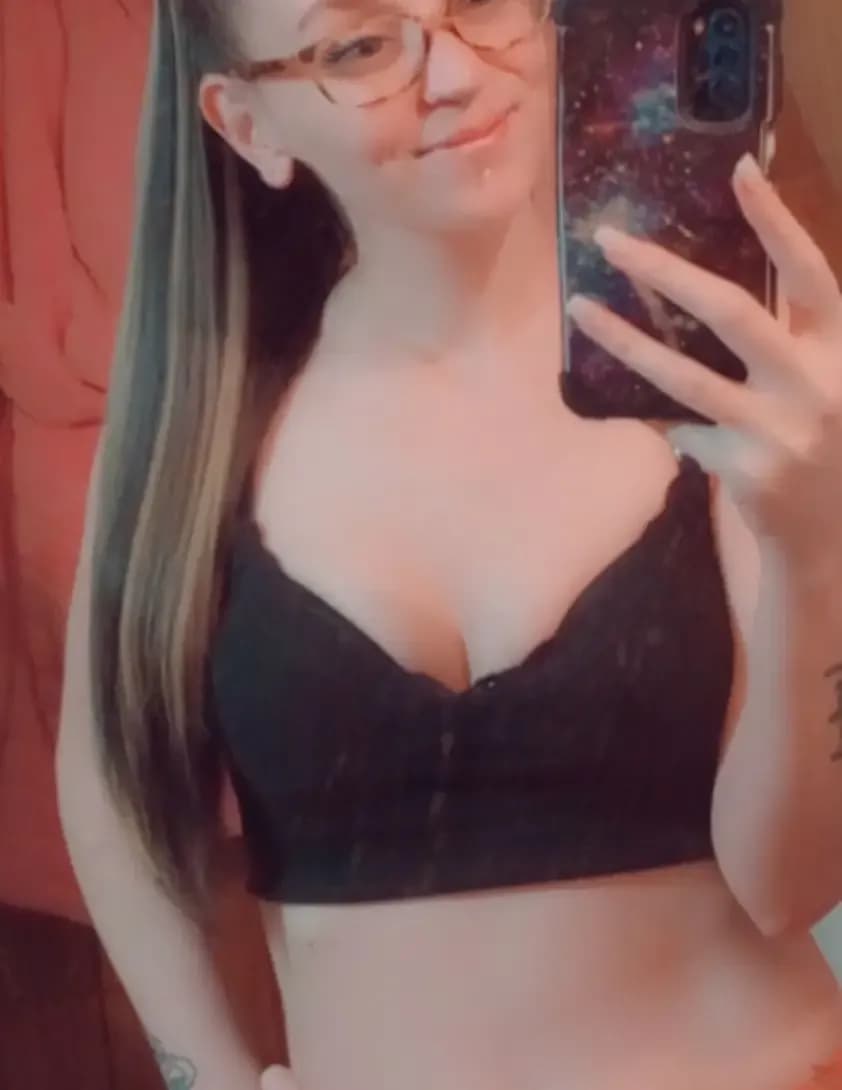 Heather Ashley  ✨ image