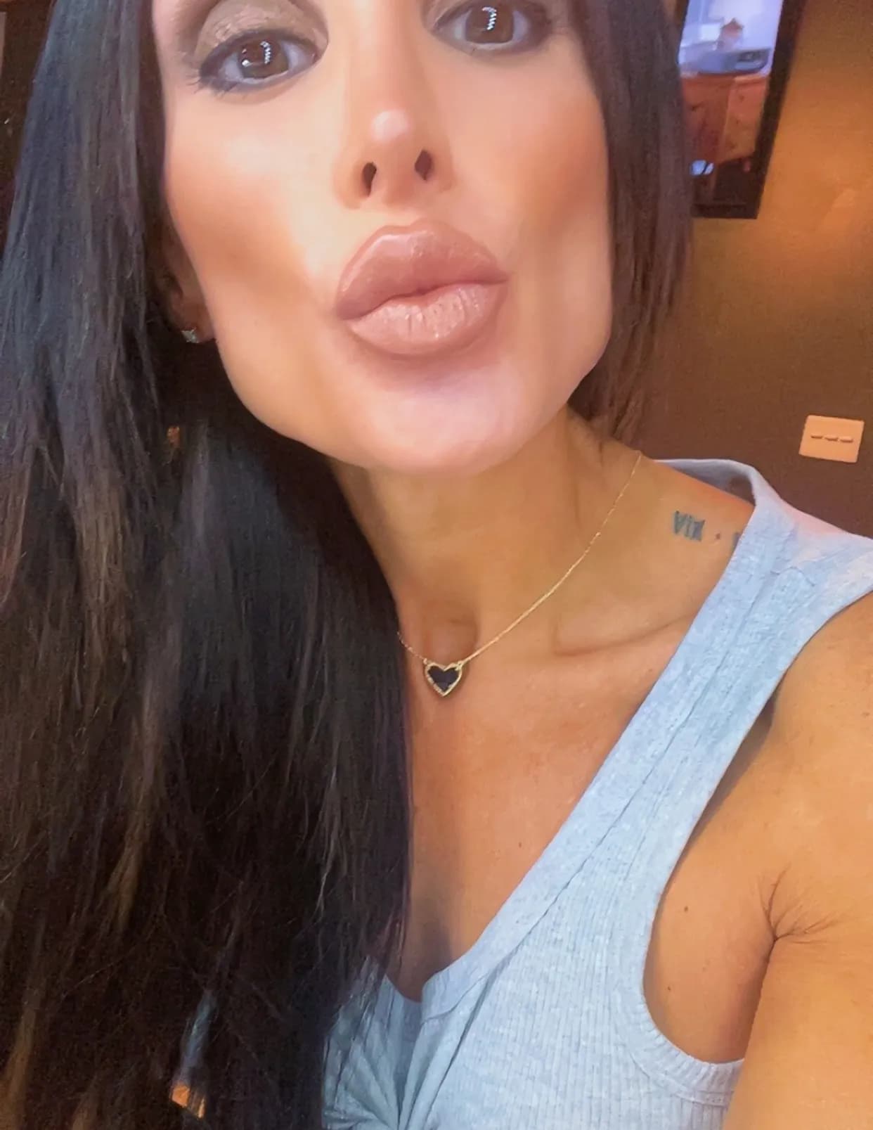 DanielleLeigh image