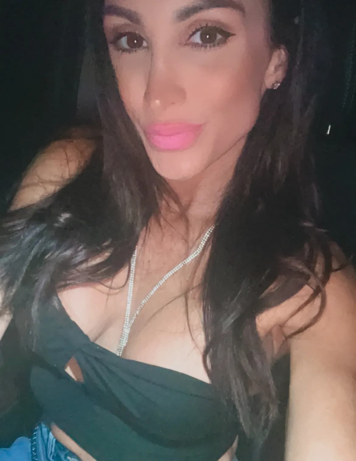 DanielleLeigh image