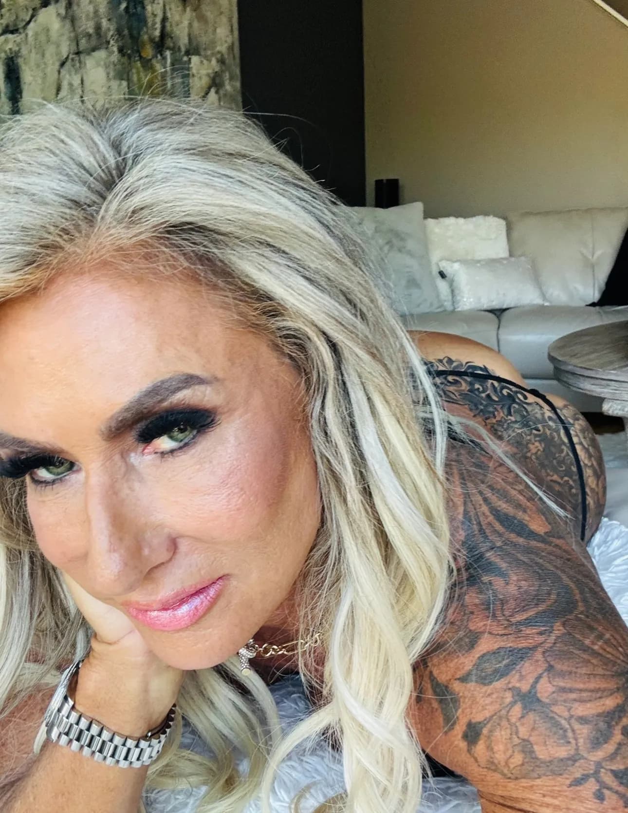 Jenine Valenti image