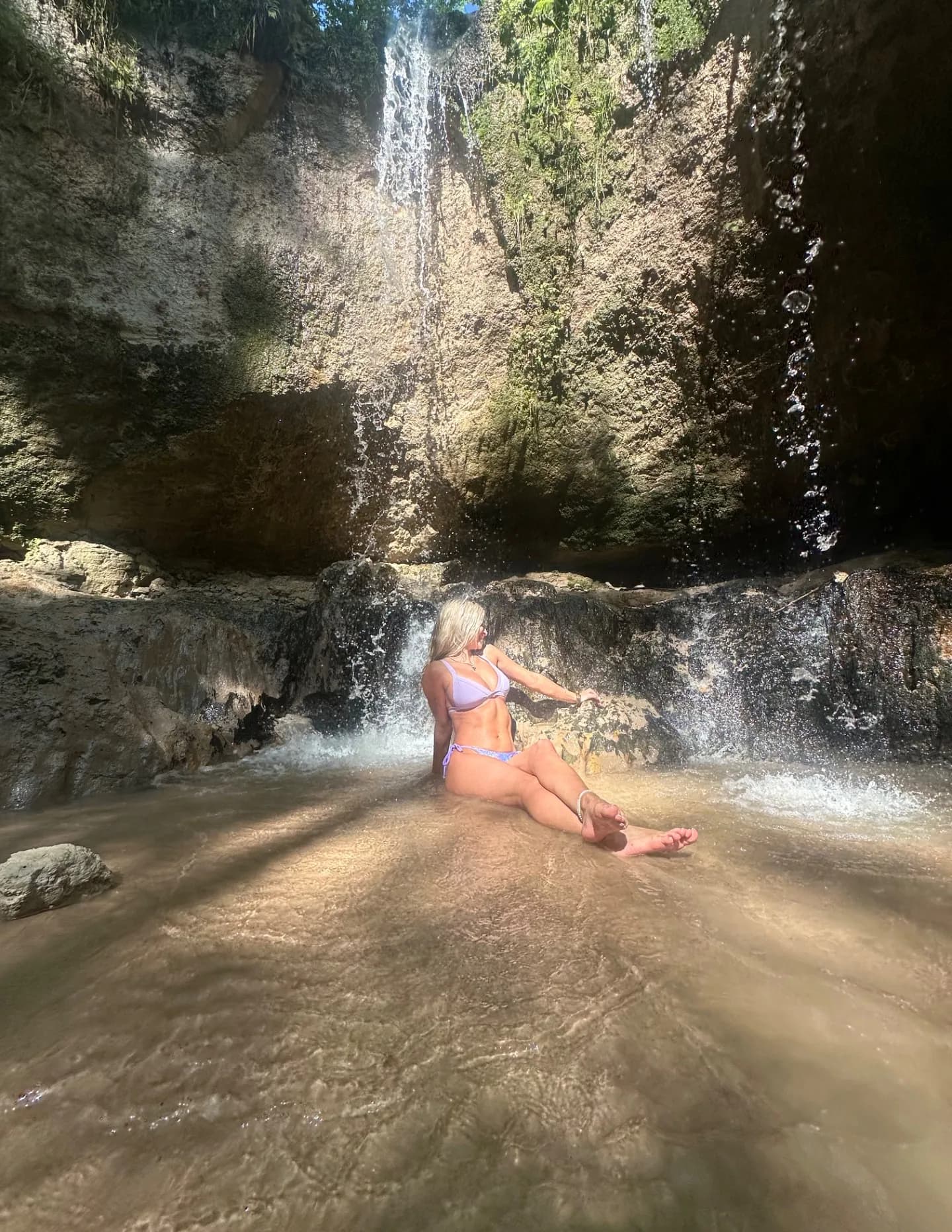 Sydnie corine image