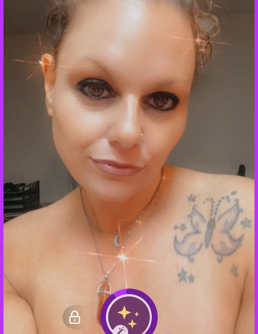 Lindsey Lee Lee Messick image