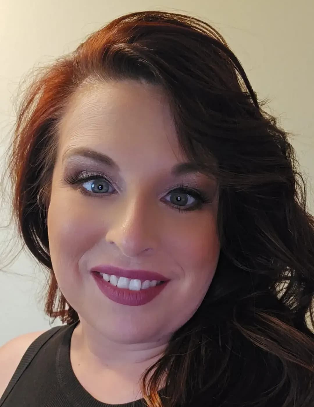 Holly Sue image