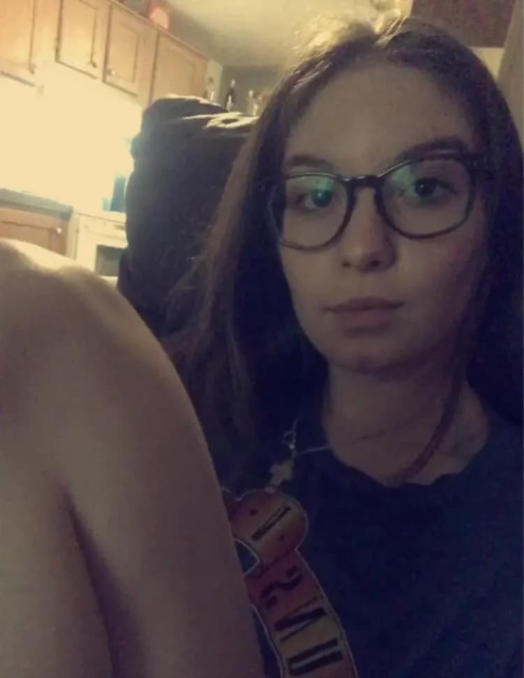 Anika Ruth image