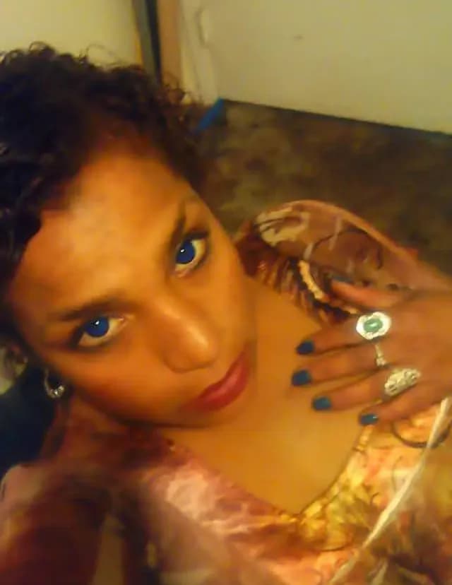 Marie Biscan image