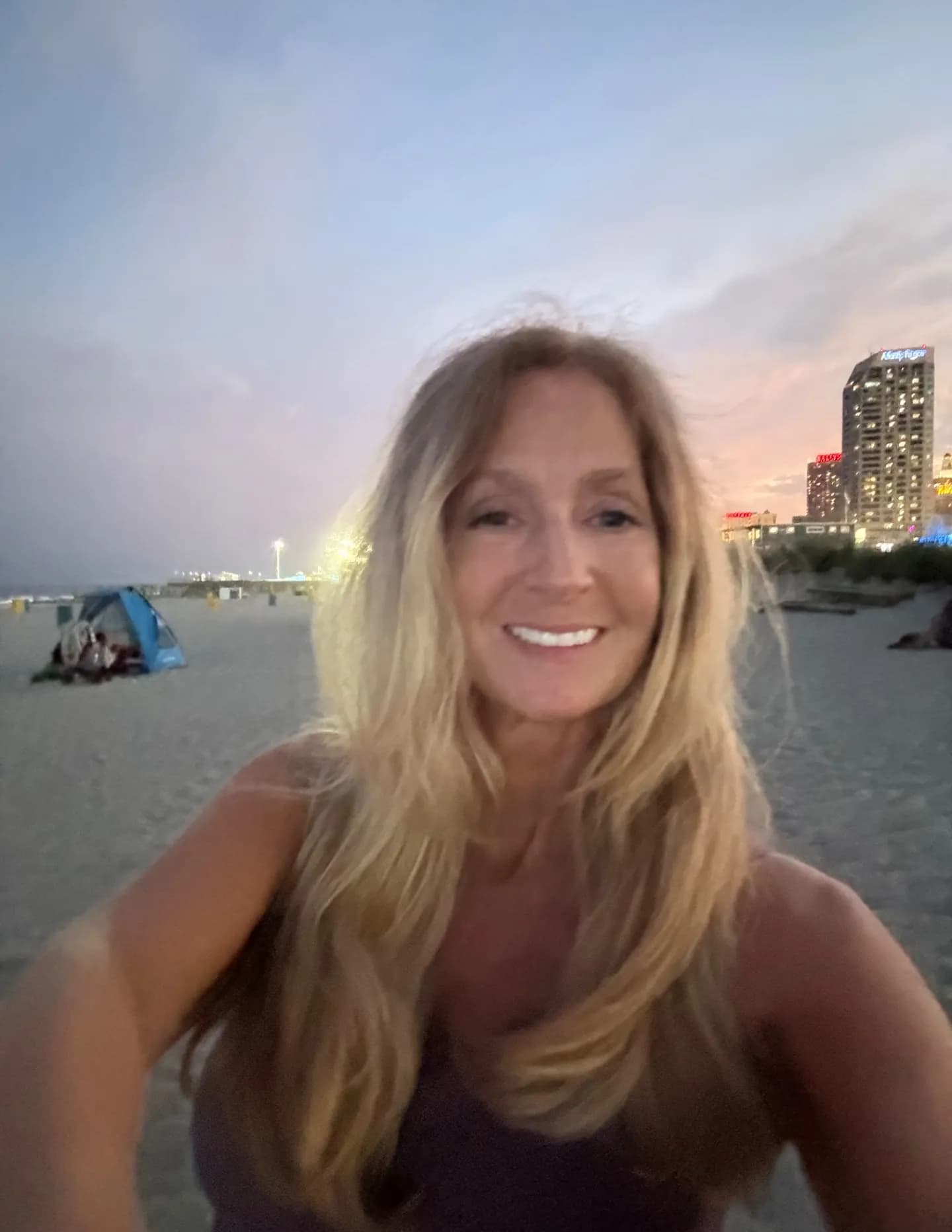 Kris DuPlessis Yates 🏖️ ☀️ 💫 🇺🇸 🌺 🌻 image