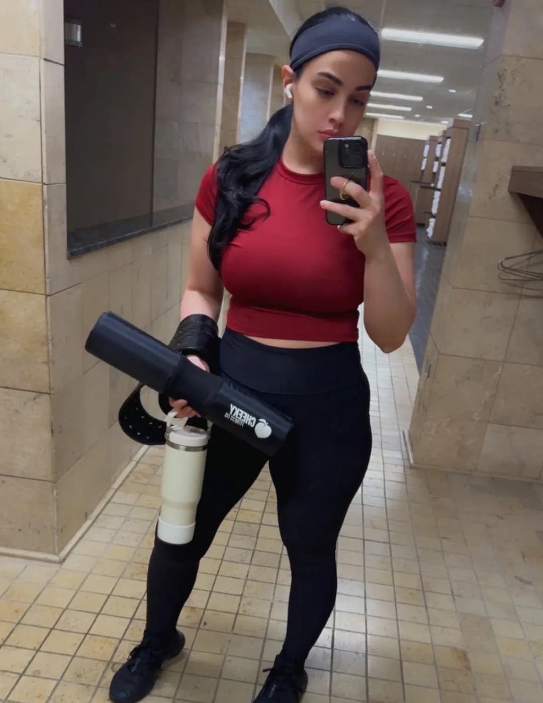 Janel Molitor image