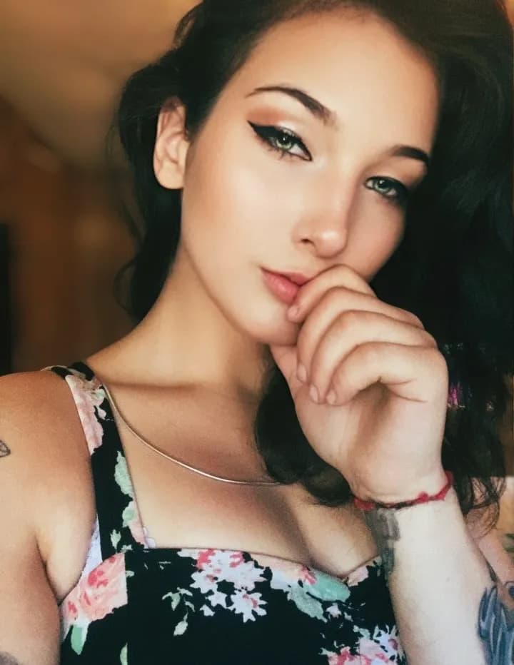 Hailey waters image