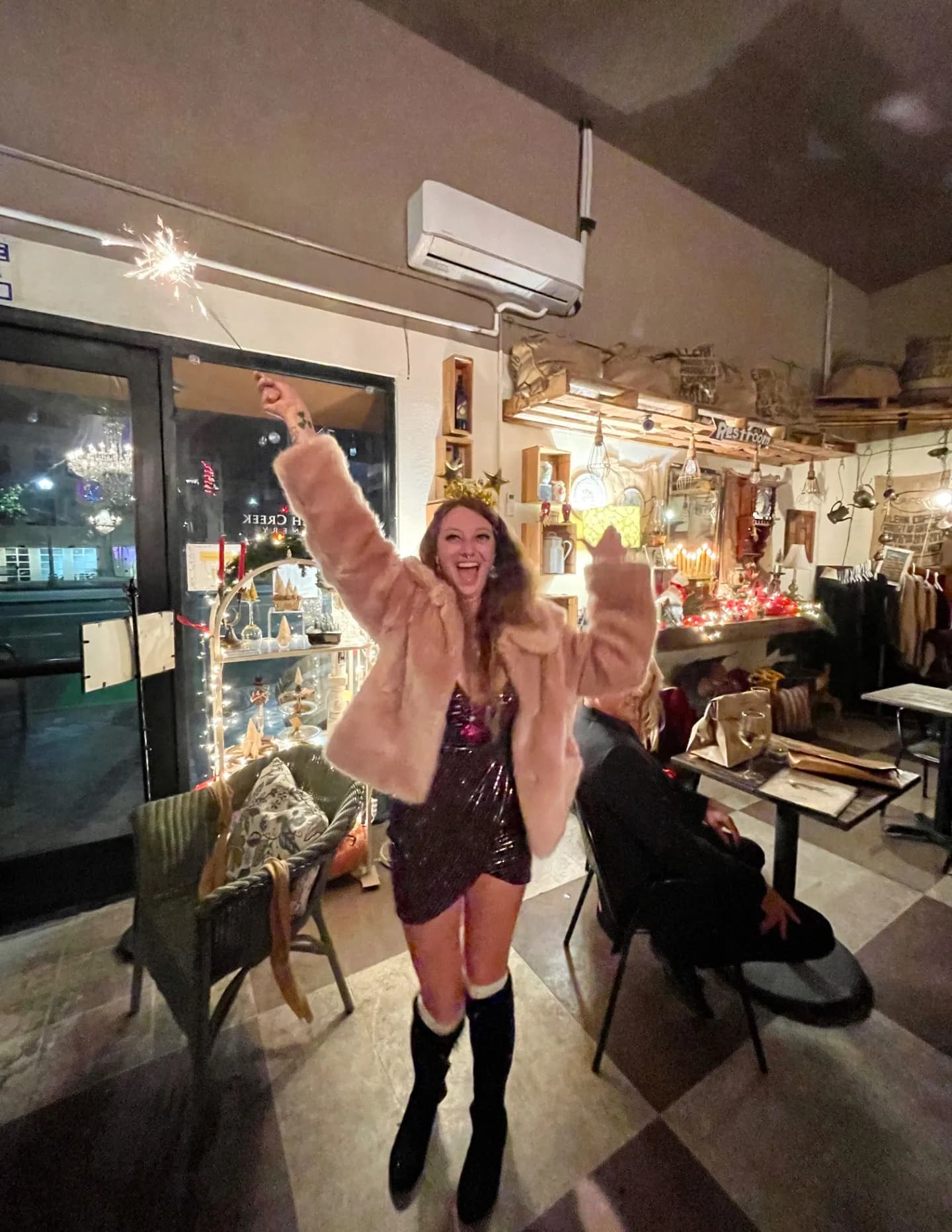 Hannah Lee image