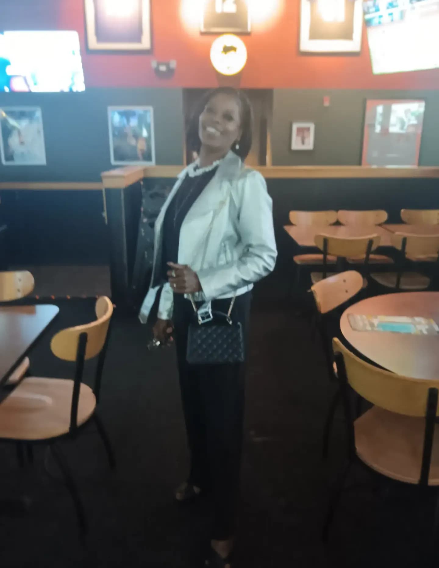 LookAtShauna image