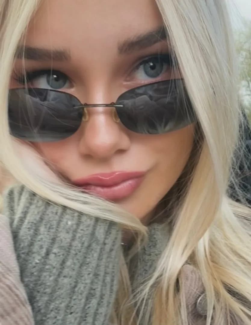 Maci  Wood image