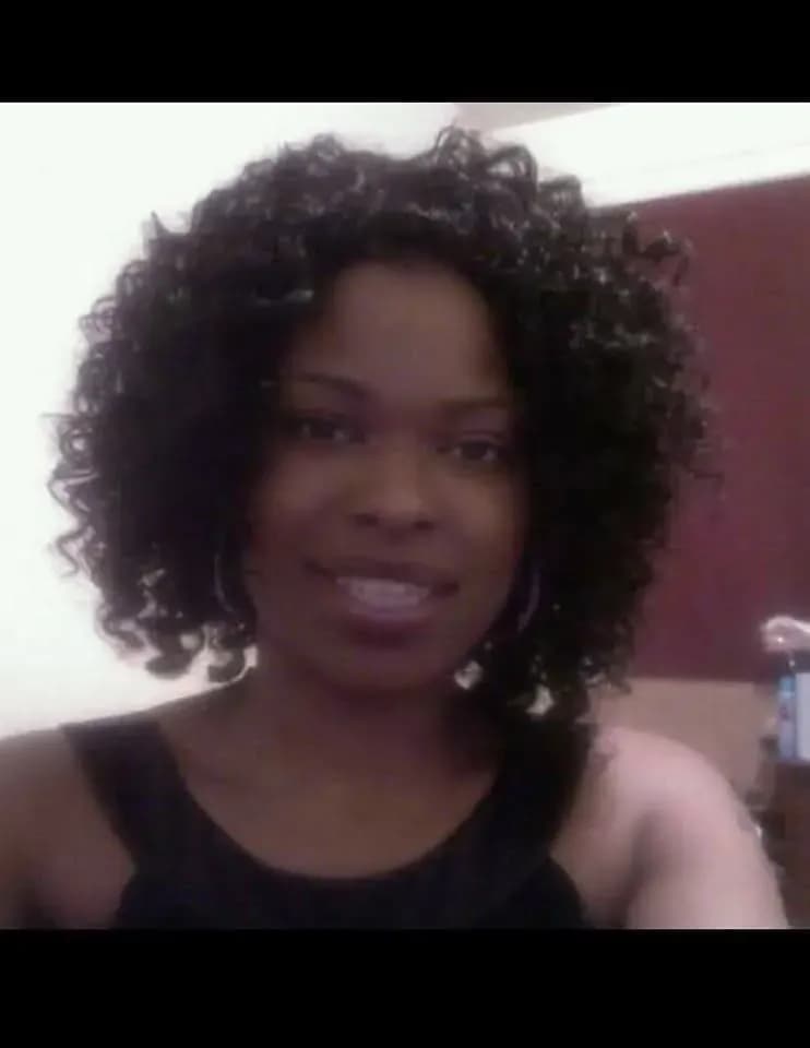 LookAtShauna image