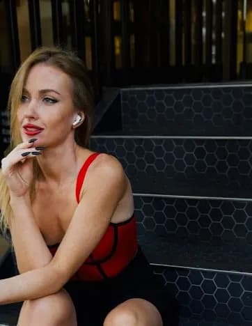 Yuliia Kuzmych image