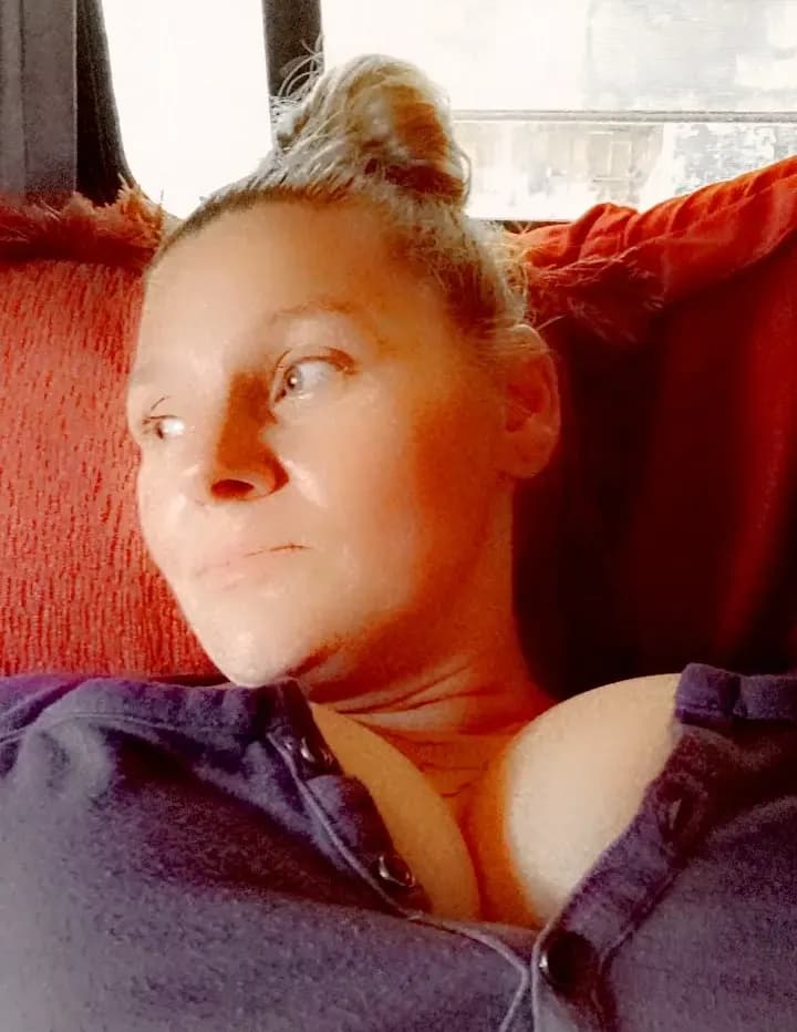 Courtney image