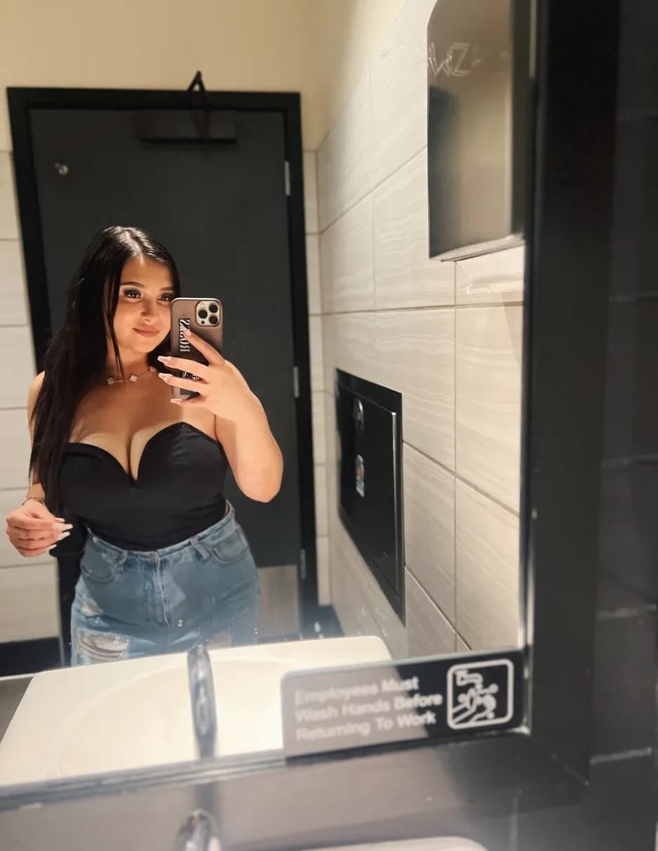 Alexia Meza image