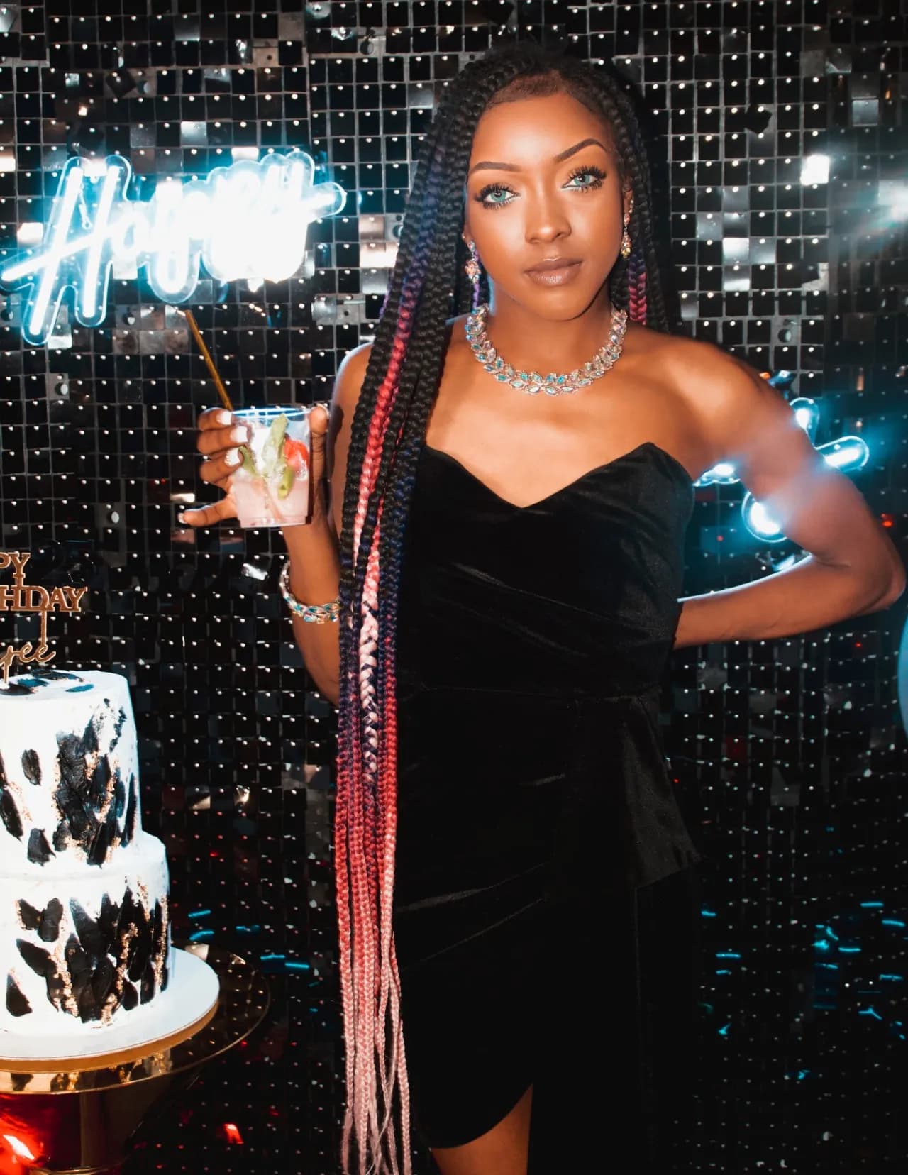 QUEEN TEDDYY image