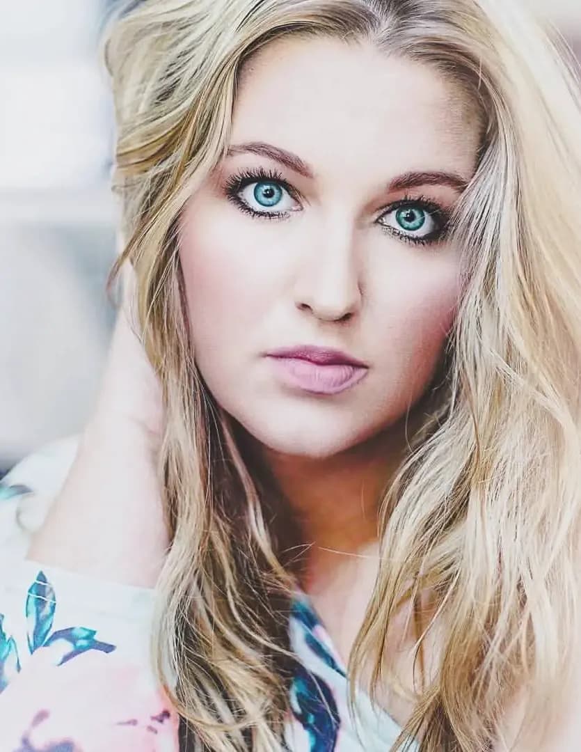 April Stelly image
