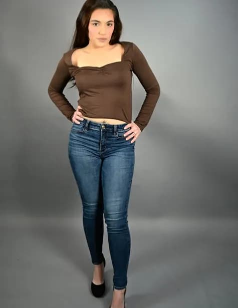 Briana Oakley image