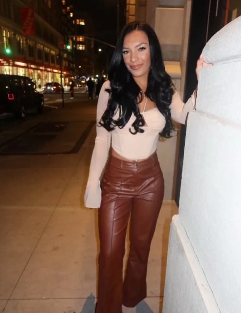 Alexis Coverdale image