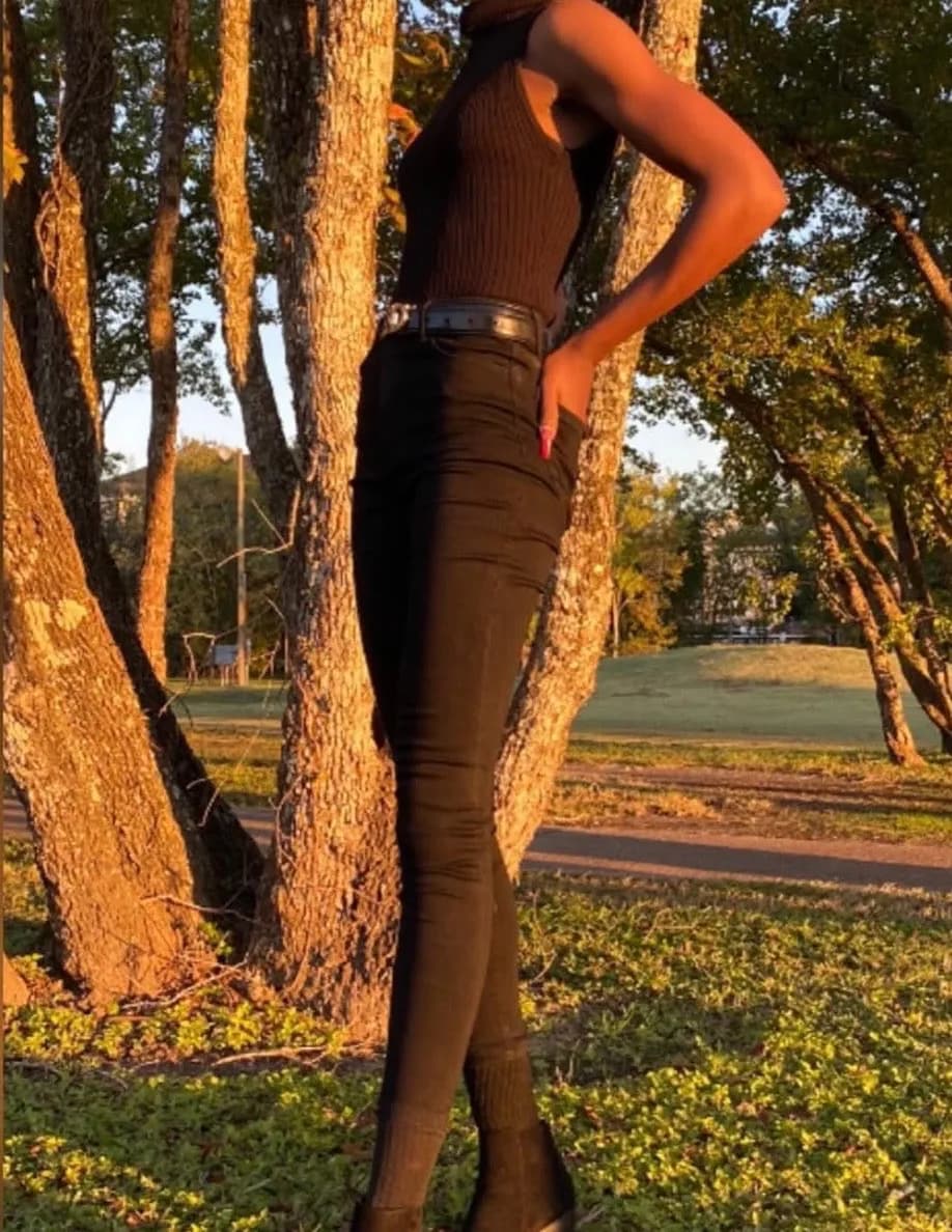 thatellisgirlreee_ image
