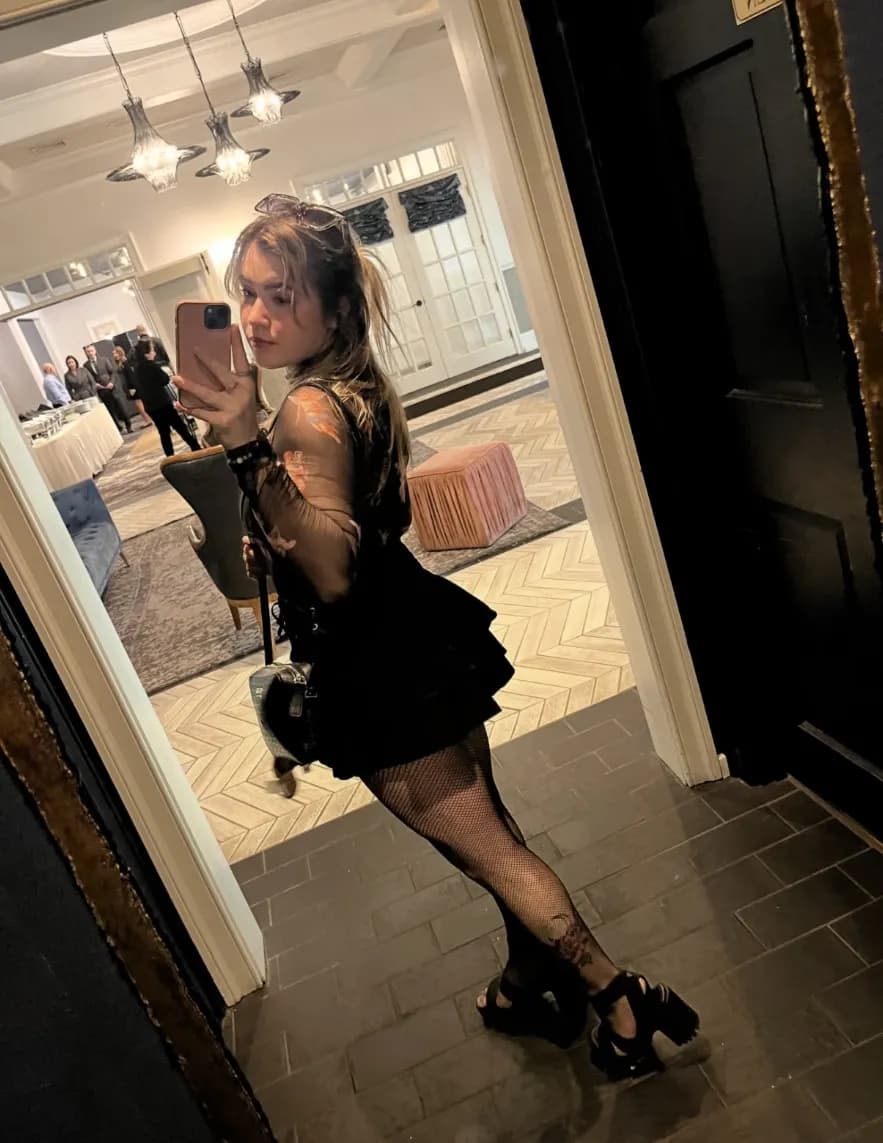 Liz DiGirolamo image