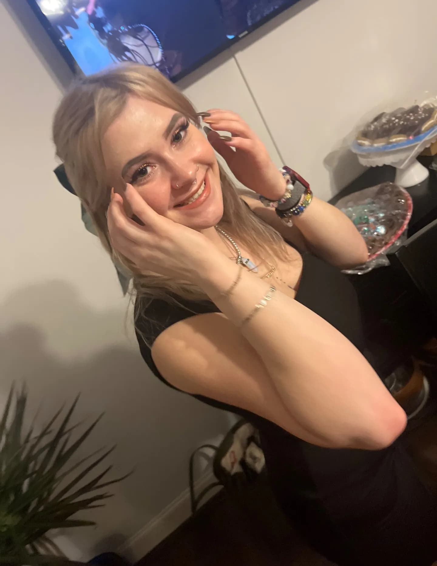 Liz DiGirolamo image