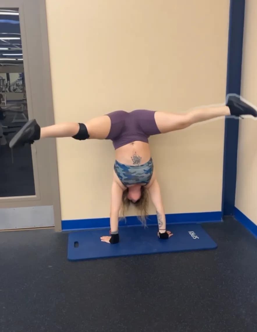 Liz DiGirolamo image