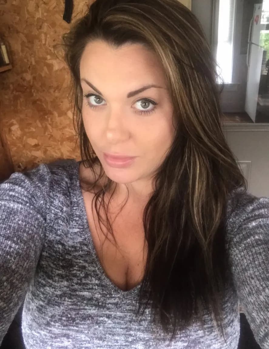 Courtney image