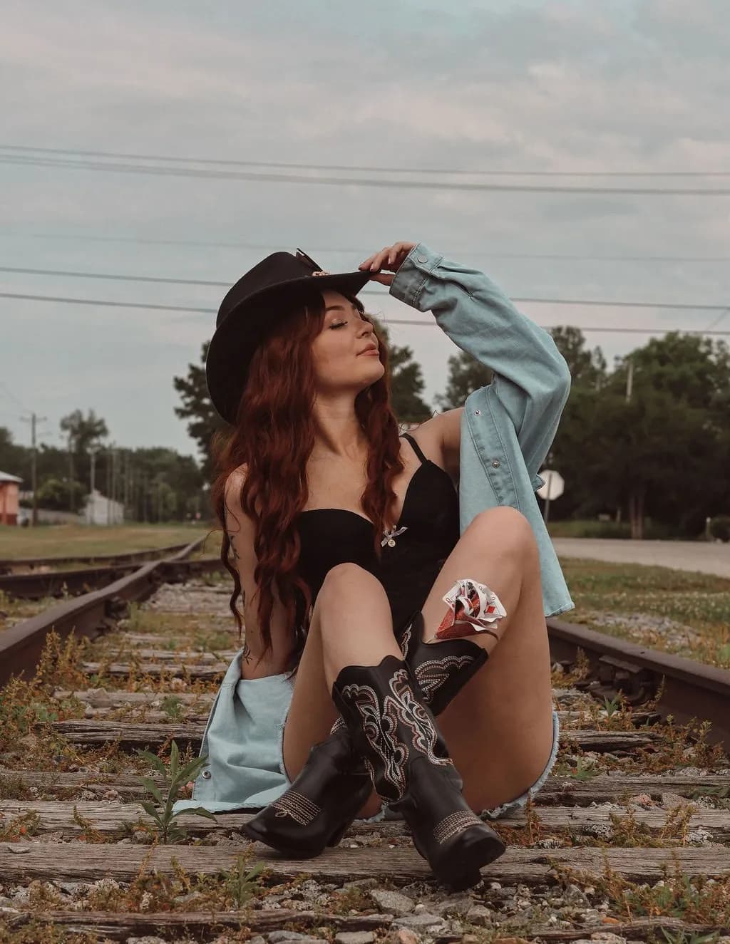 Savanna Leigh image