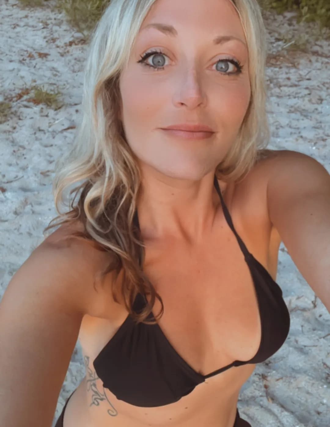 Ashley Rose image