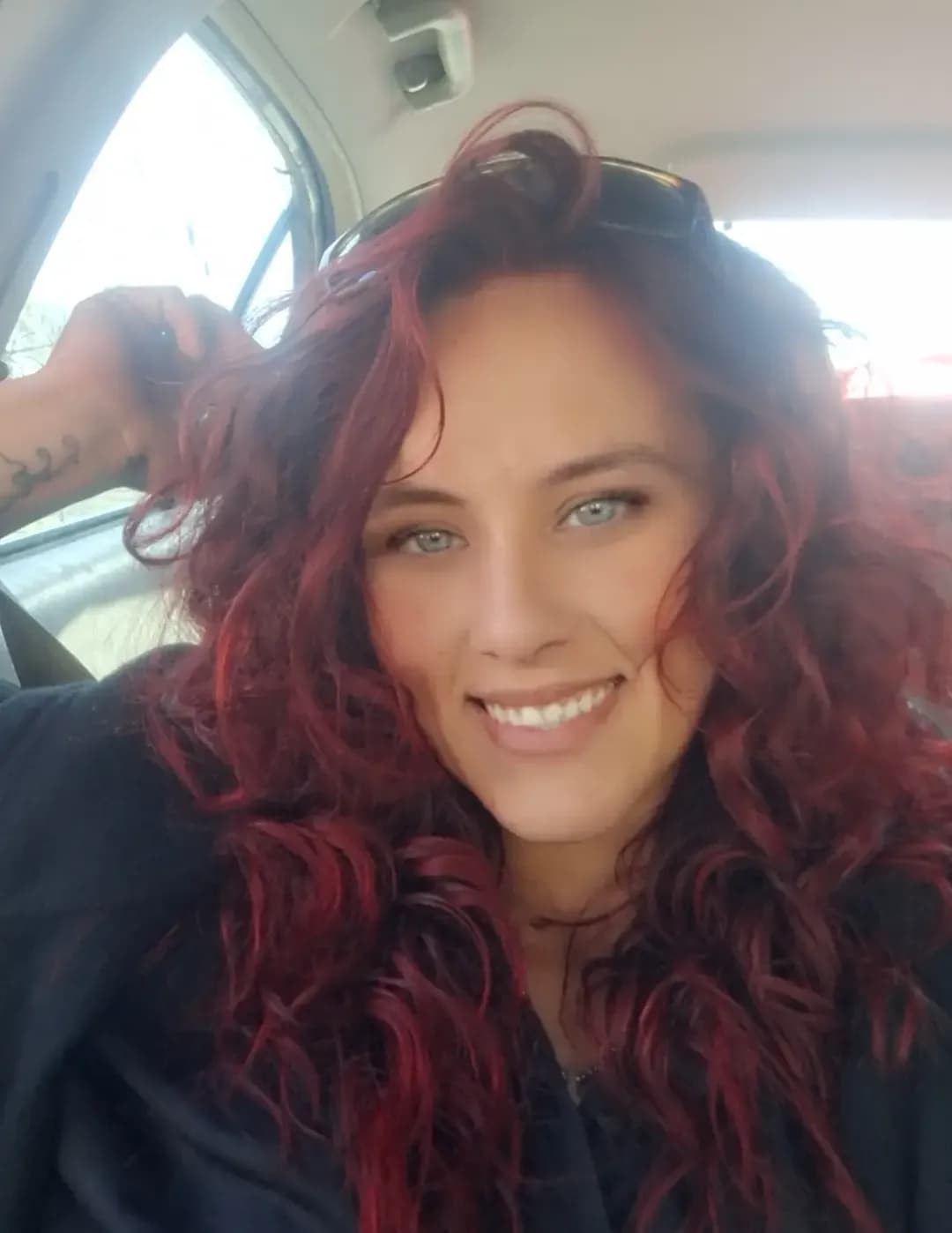 HollyDanielle image