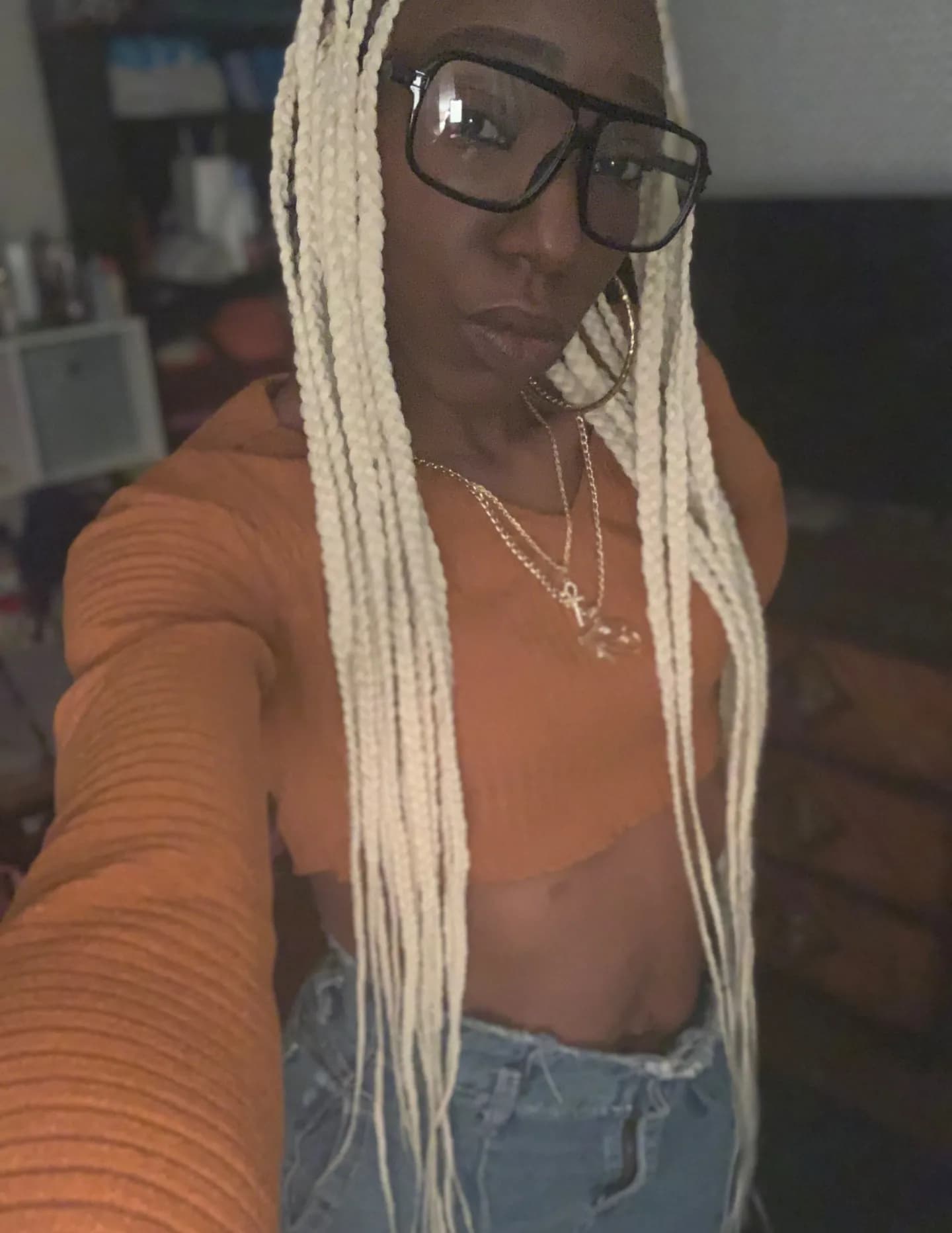 Dominique image