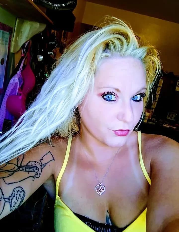 Christina gallagher image
