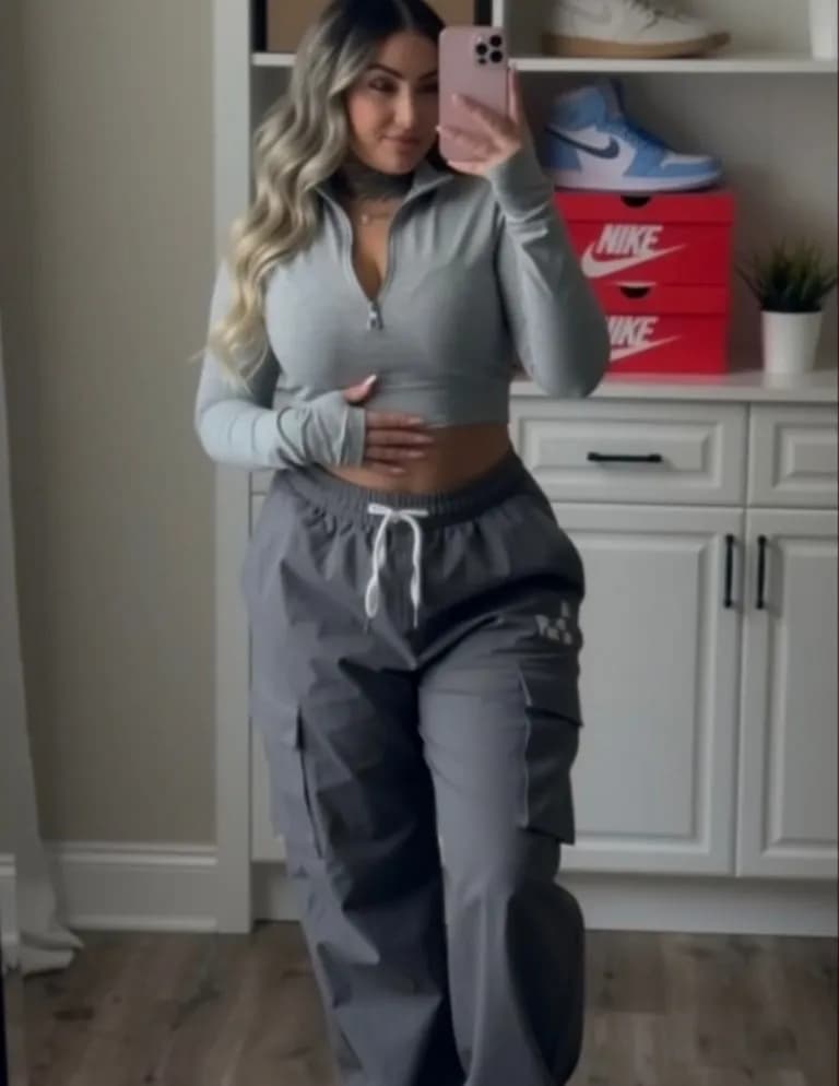 Kayla Davis image